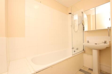 Bathroom.JPG