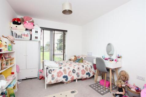 Bedroom 2.JPG