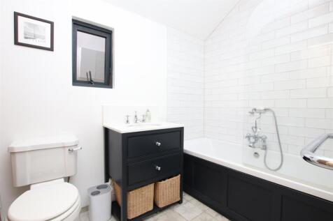 Bathroom.JPG