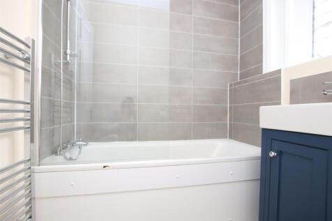Bathroom.JPG