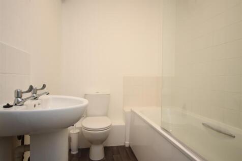 Bathroom.JPG