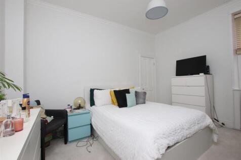 Bedroom one.JPG