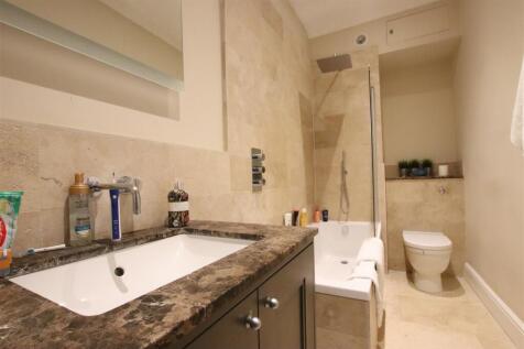 Bathroom.JPG