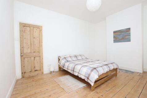 Main bedroom2