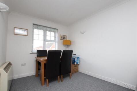 Dining room.JPG