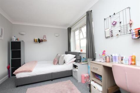 Bedroom one.JPG