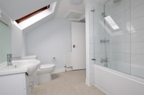 Bathroom.JPG
