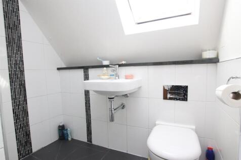 Shower room.JPG