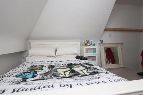 Bedroom.JPG