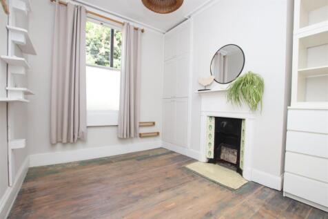 Second bedroom.JPG