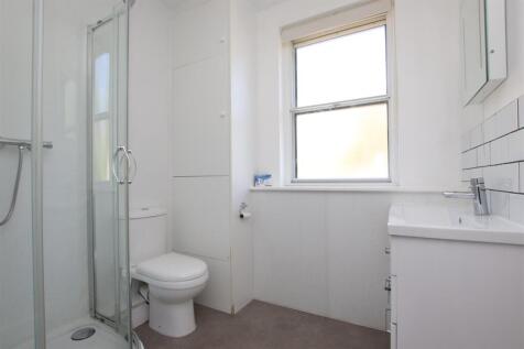 Shower room (2).JPG