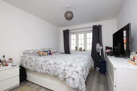 Bedroom one.JPG