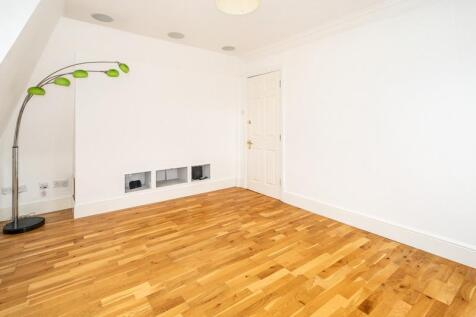 Top-Floor-Apartment-_d031-eb83-ecb2-0b67-81ab-d6bc