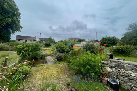 GARDEN 2.jpg