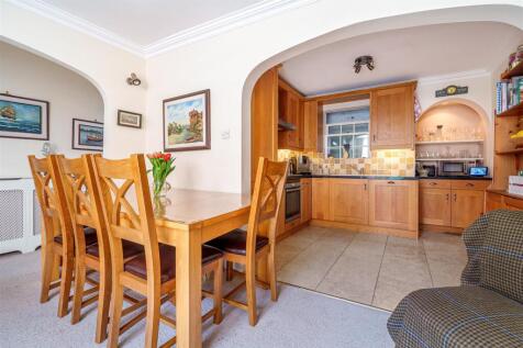 Kitchen dining room.jpg