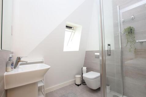 Ensuite.JPG