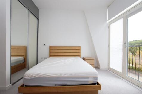 Bedroom one (2).JPG