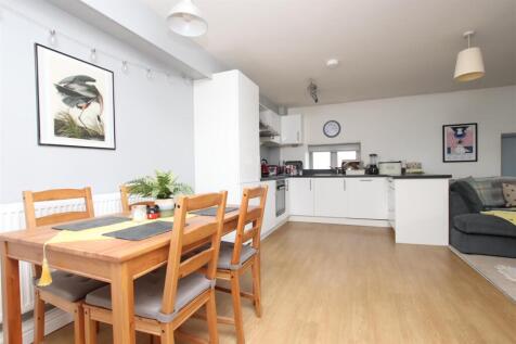 Kitchen dining room.JPG