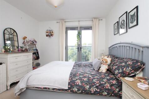 Bedroom one.JPG