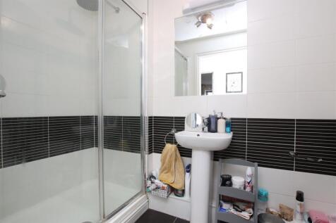 Shower room.JPG