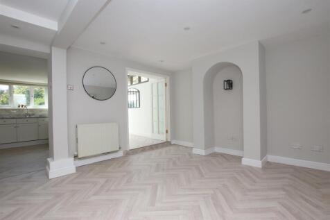 Dining room.JPG