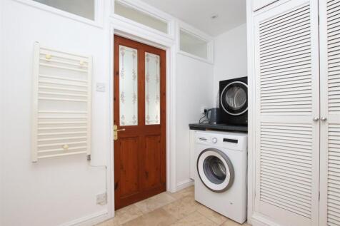 Utility room.JPG