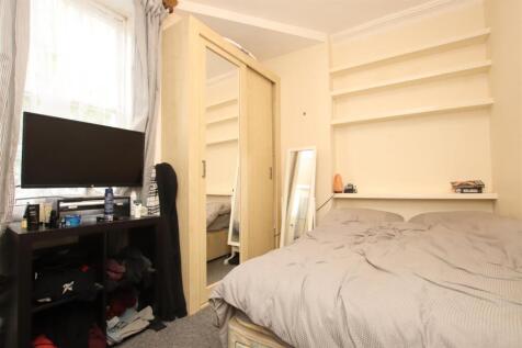 Bedroom.JPG
