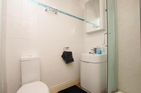 Shower room.JPG