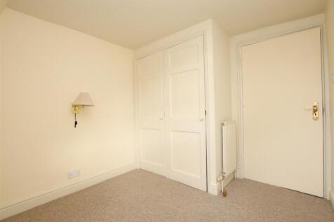 Bedroom two (2).JPG