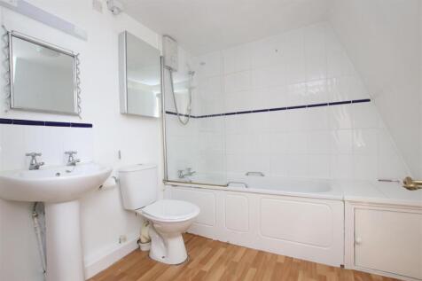 Bathroom.JPG