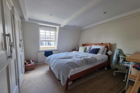 Bedroom one.jpg