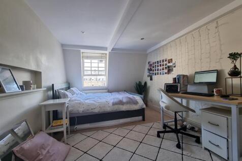 Bedroom two.jpg