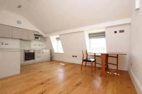 Kitchen/dining/living