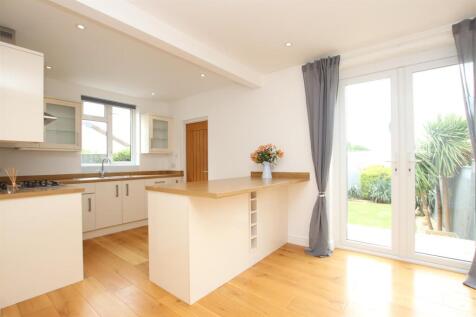 Kitchen dining room.JPG