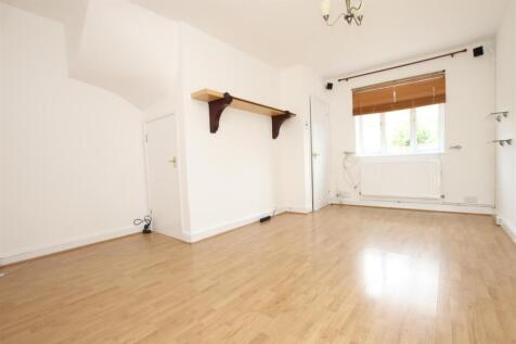 Living room 1.JPG