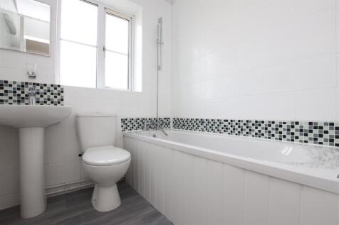 Bathroom.JPG