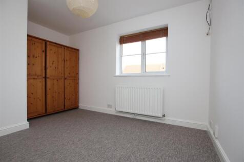 Bedroom 1.JPG