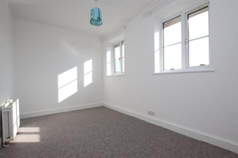 Bedroom 2.JPG