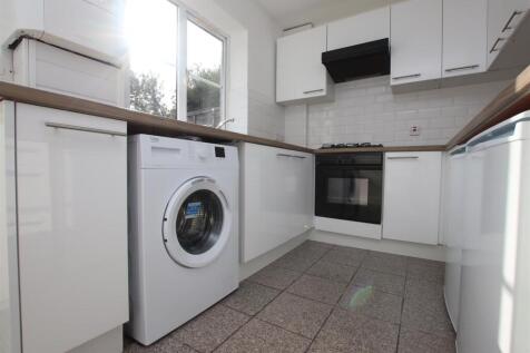 Kitchen 2.JPG