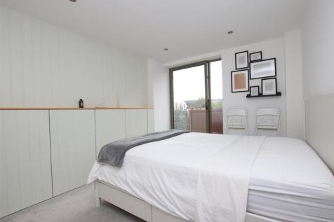 Bedroom one.JPG