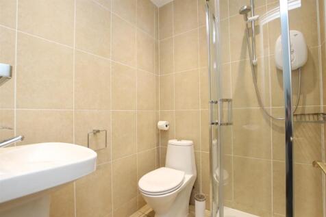 Ensuite.JPG