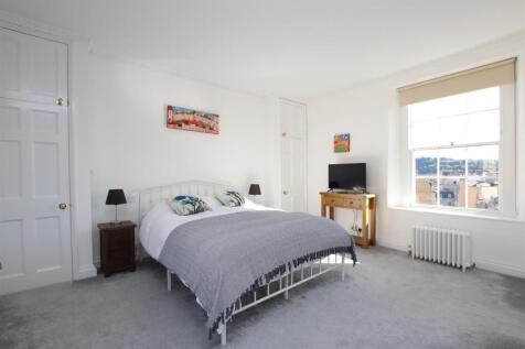 Bedroom one.JPG