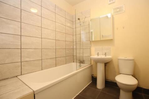 Bathroom.JPG