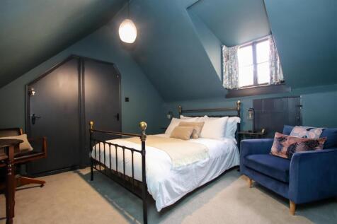 Bedroom three-2.jpg