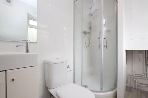 Shower room.JPG