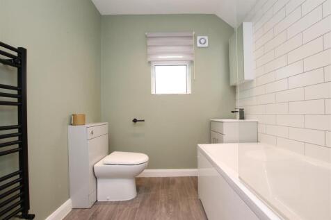 Bathroom.JPG