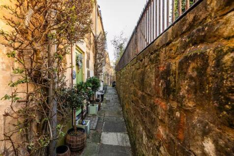 Walk way down to front