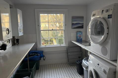 Utility room communal.jpeg