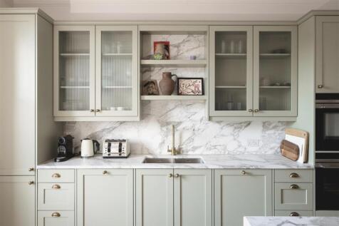 4, 17 Great Pult St ph17 copy.jpg