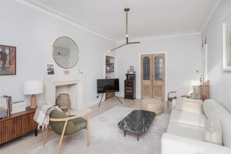 4, 17 Great Pult St ph22 copy.jpg